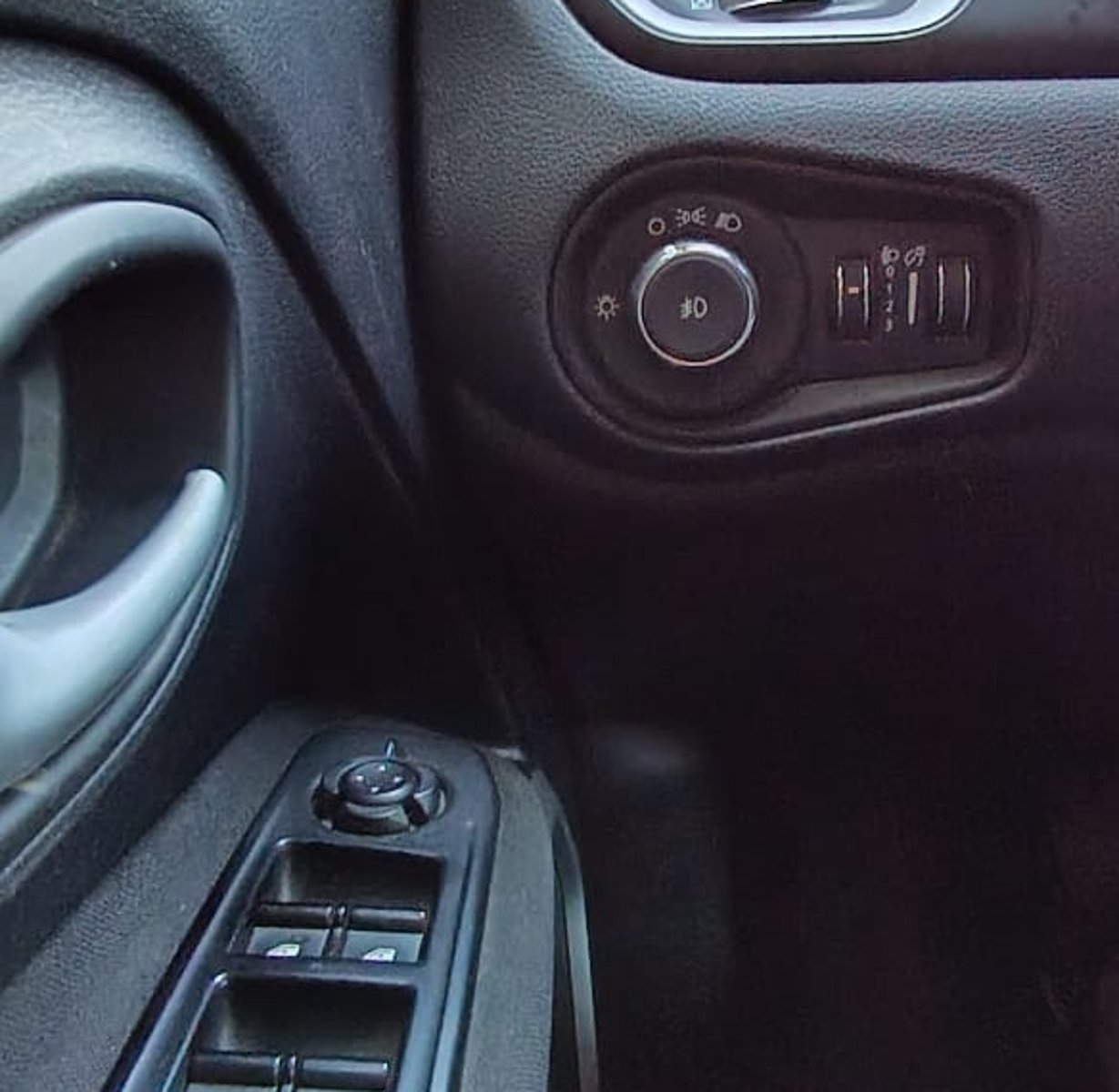 Jeep RENEGADE 1.8 SPORT LX MT 2022 - Imagen 8 de 11