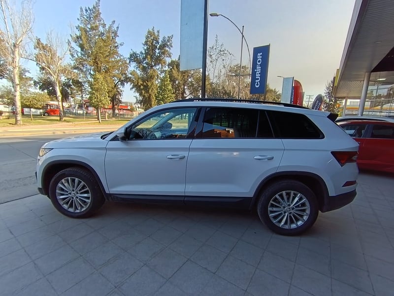 Skoda KODIAQ 1.4 TSI SELECTION AT 2025 - Imagen 8 de 17