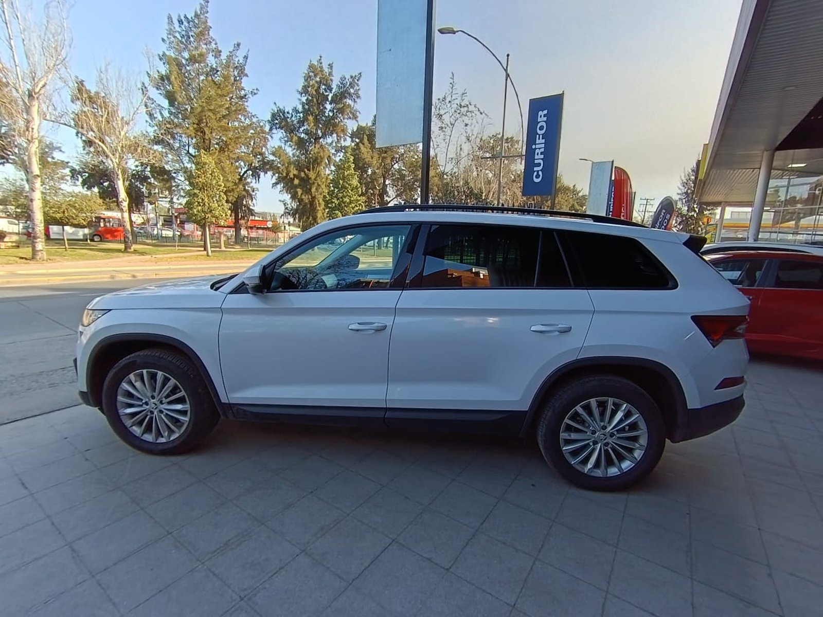 Skoda KODIAQ 1.4 TSI SELECTION AT 2025 - Imagen 8 de 17