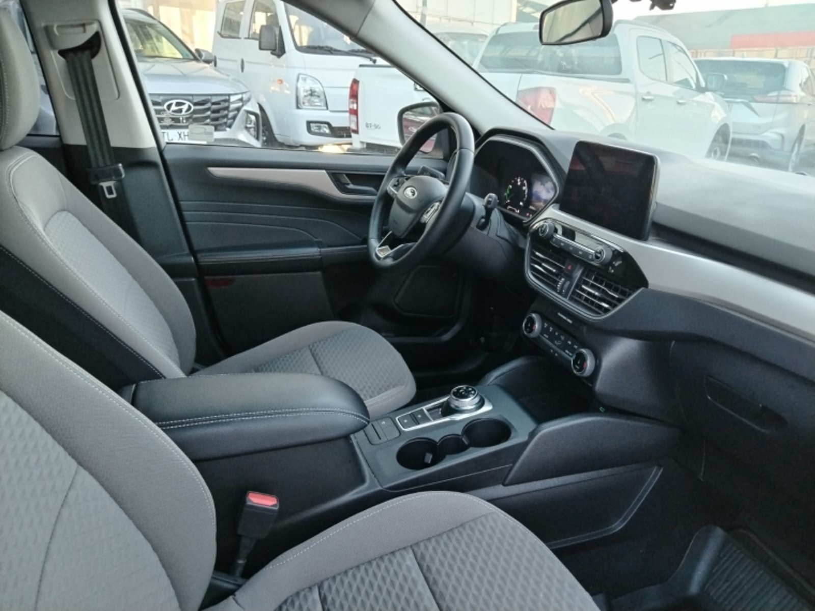 FORD ESCAPE 4X4 2.5 AUT HIBRIDA 2023 - Imagen 7 de 16