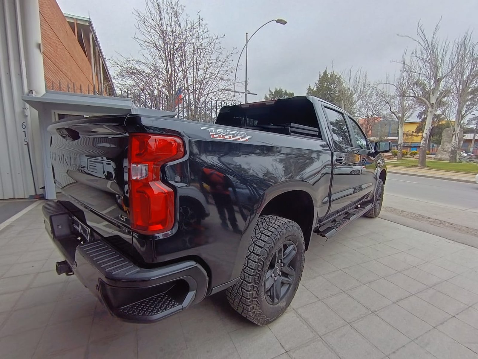 Chevrolet SILVERADO 5.3 LT III EC 4P AT 4X4 2026 - Imagen 5 de 15
