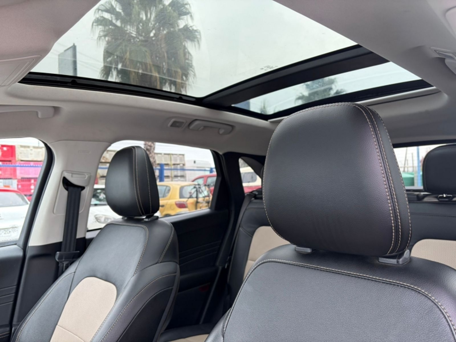 Ford ESCAPE TITANIUM AWD 2.0 AUT 2023 - Imagen 10 de 13