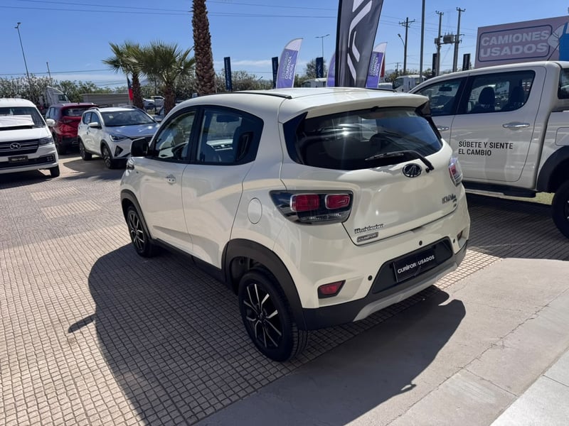 Mahindra KUV100 1.2 2022 - Imagen 4 de 13