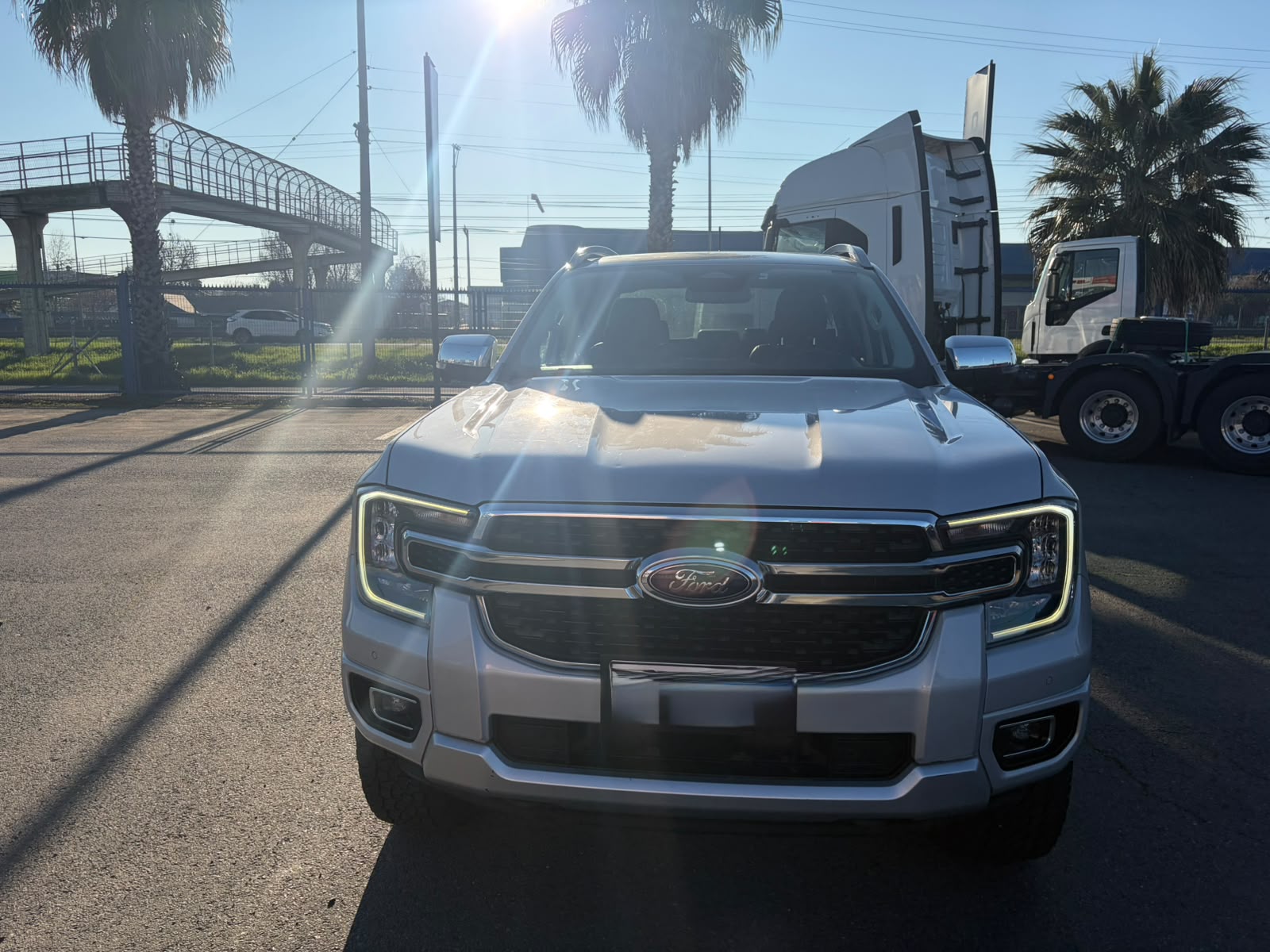 Ford RANGER 3.0 LIMITED AT 4X4 DIESEL 2024 - Foto 2 de 9