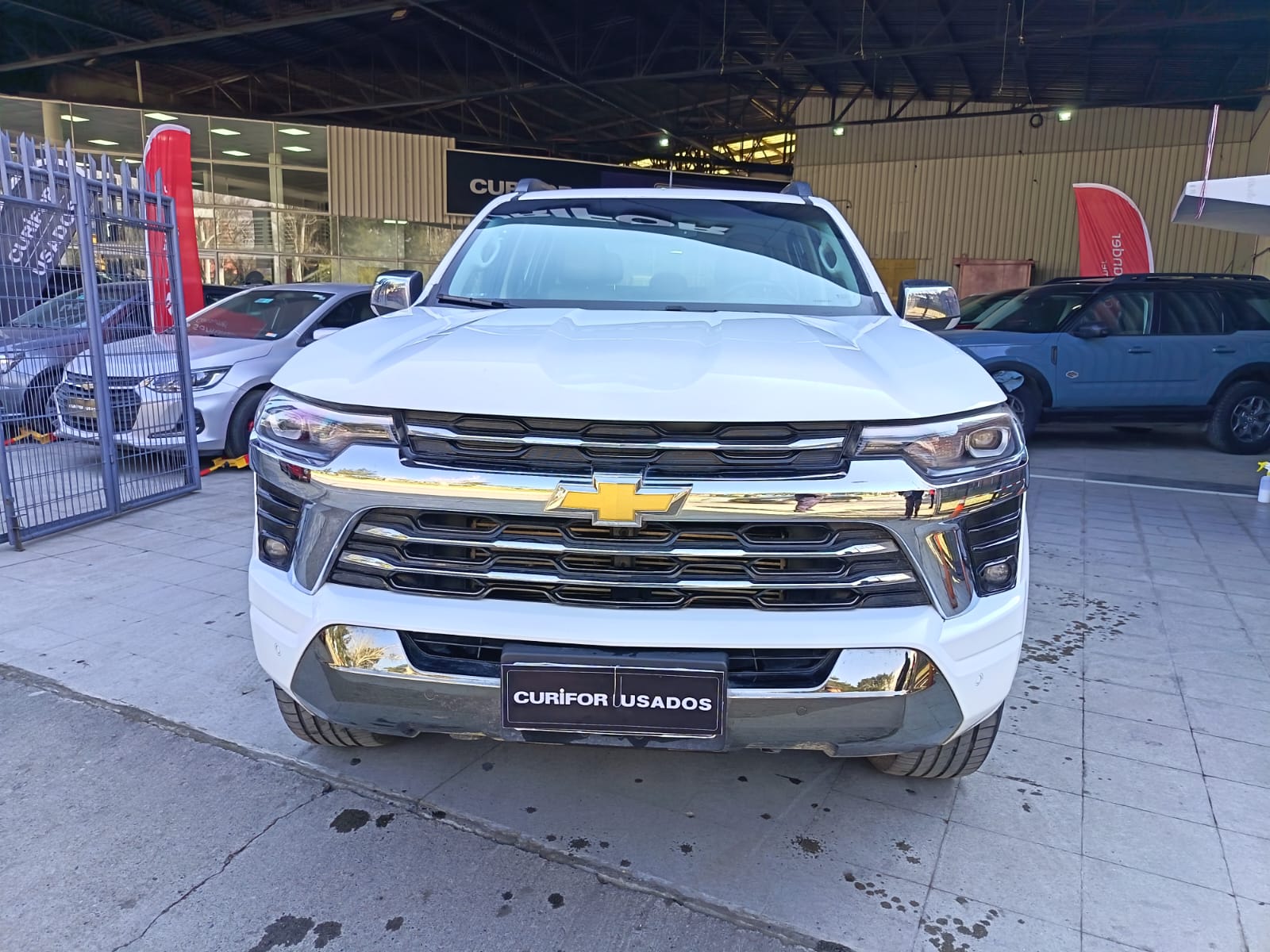 Chevrolet COLORADO 2.8 HIGH COUNTRY AT 4X4 DIESEL 2025 - Foto 2 de 14