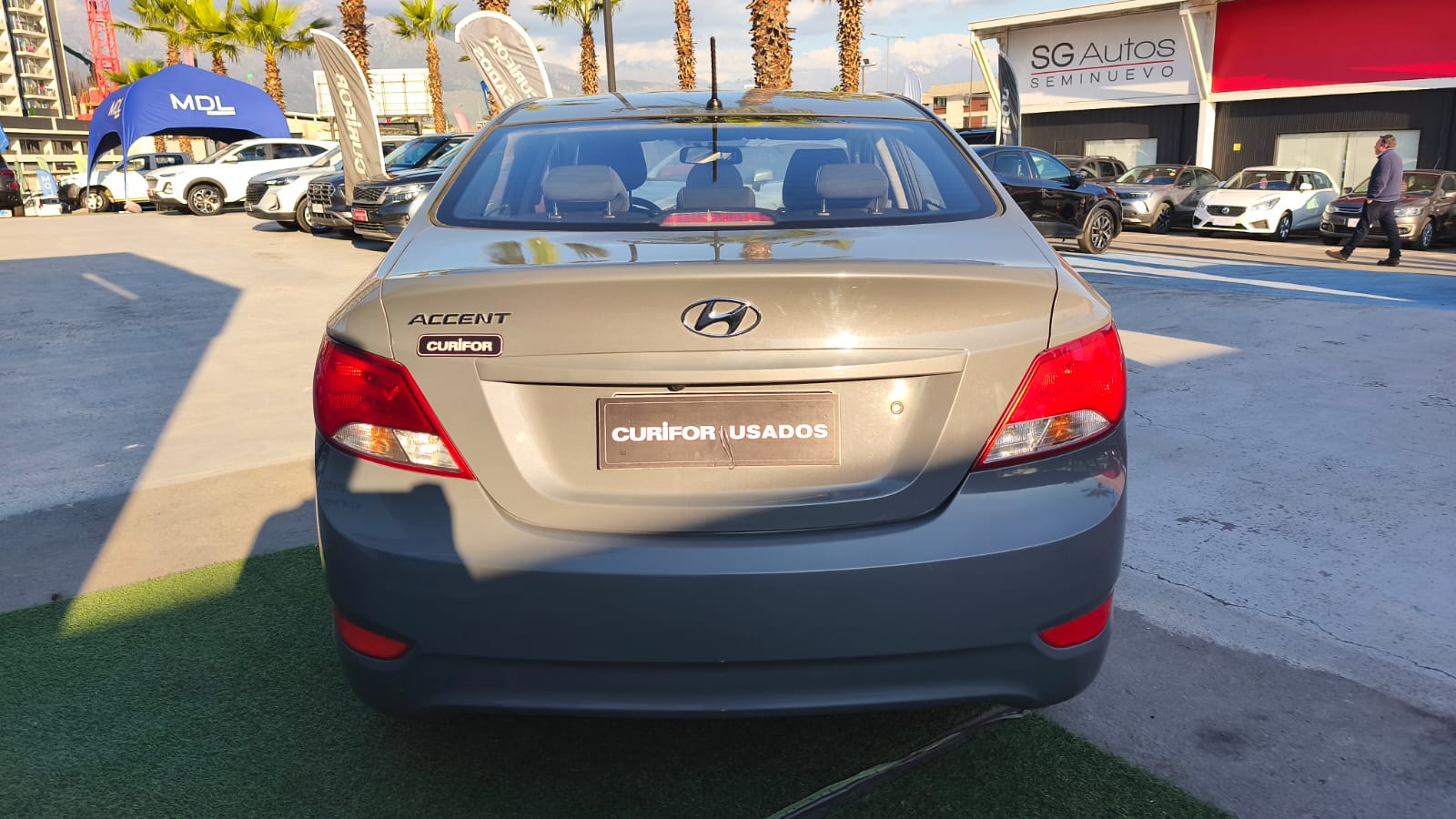 Hyundai ACCENT 1.4 SDN HCI VALUE MT 2021 - Imagen 4 de 11