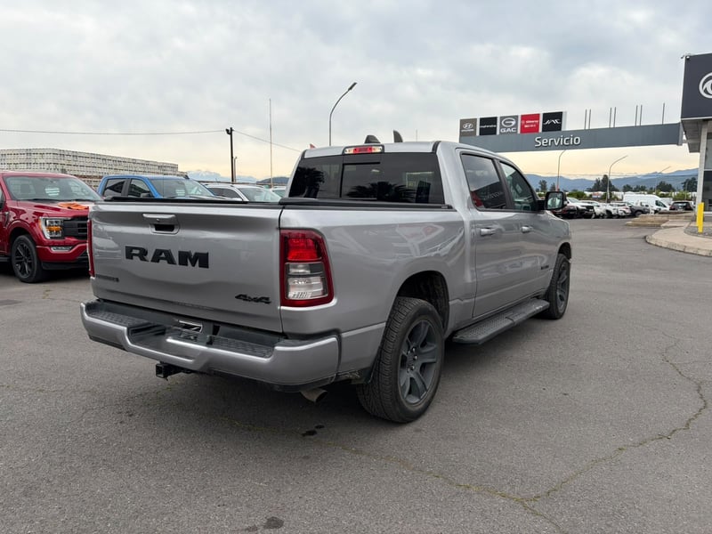 RAM 1500 BIG HORN CREW CAB 4X4 3.6 AUT 2022 - Imagen 4 de 10