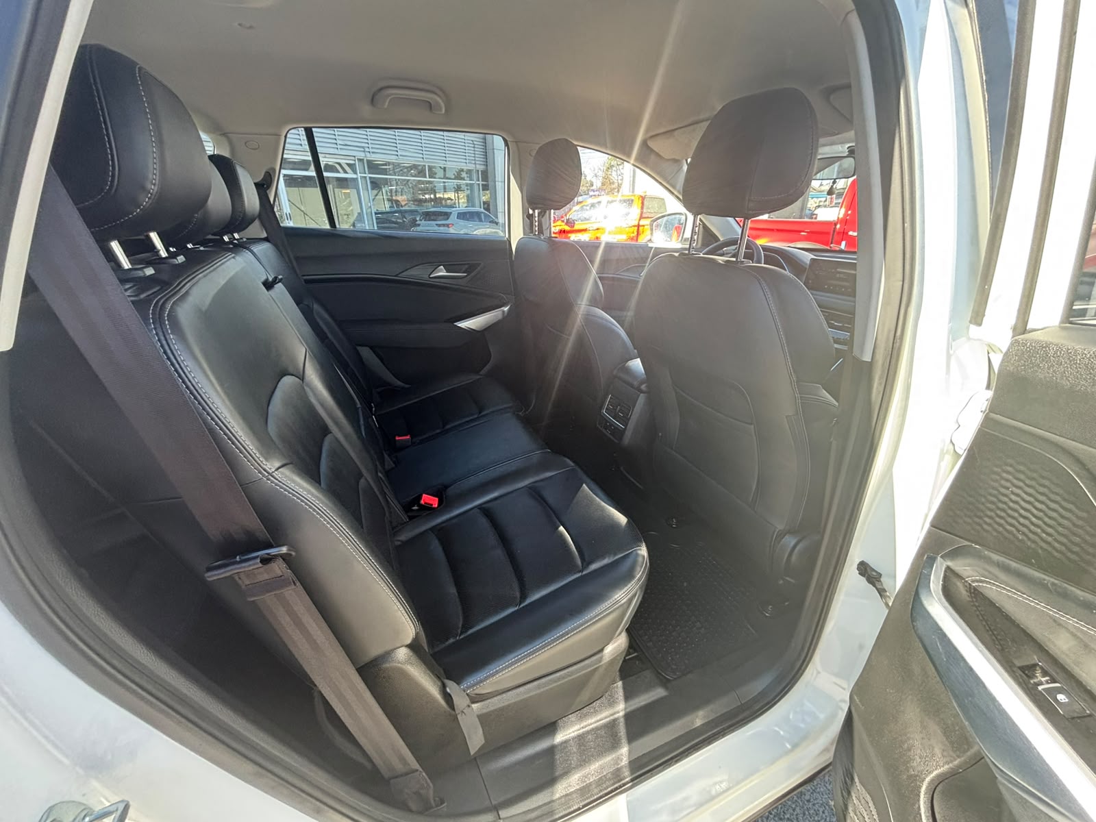 JAC JS8 1.5 COMFORT CE 6 MT 2024 - Imagen 4 de 5
