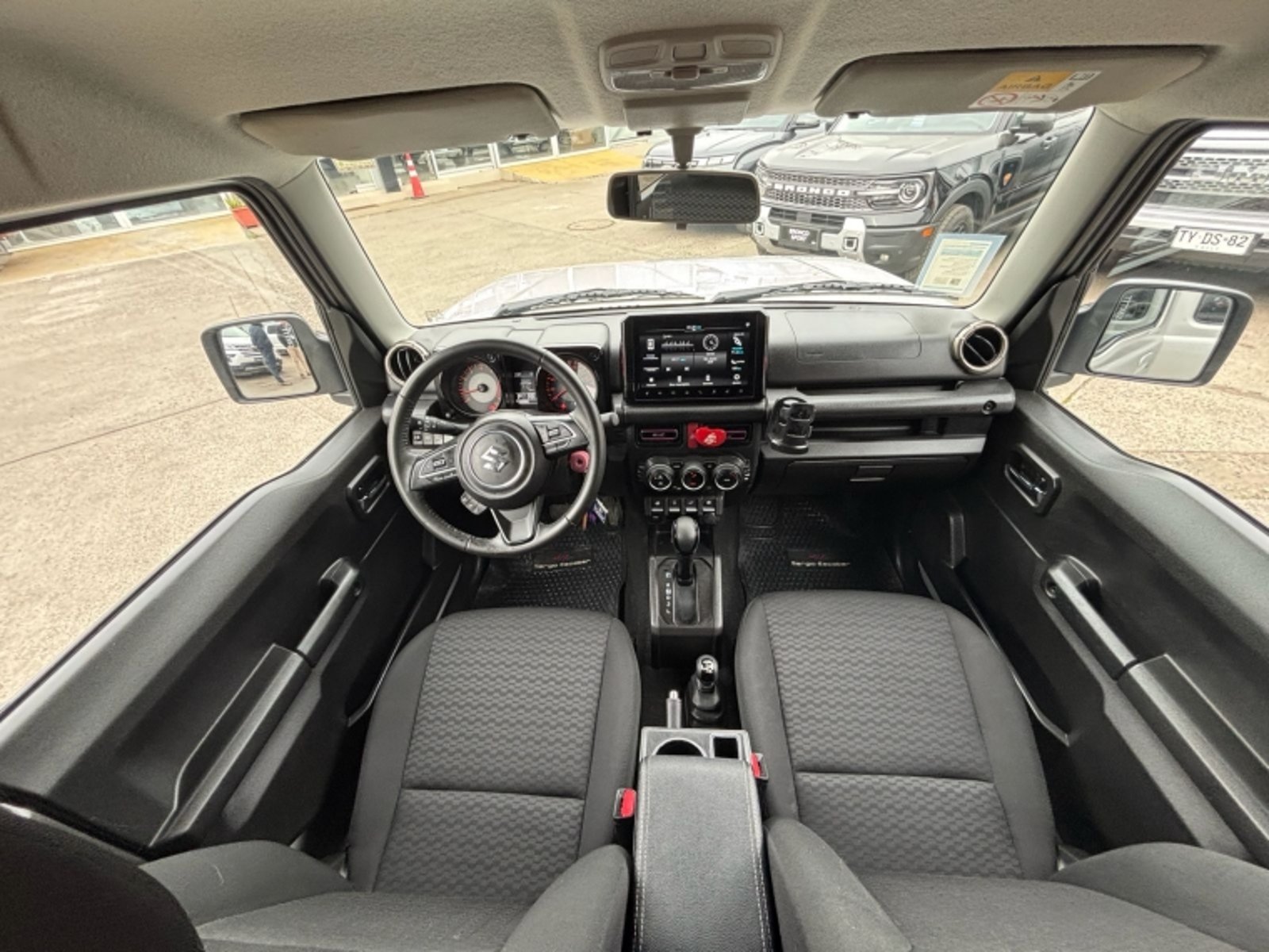 SUZUKI JIMNY 1.5 GLX AT 4X4 2025 - Imagen 13 de 17
