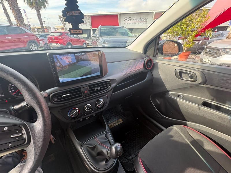 Hyundai GRAND I10 1.2 AI3 HB PLUS MT 2024 - Imagen 12 de 14
