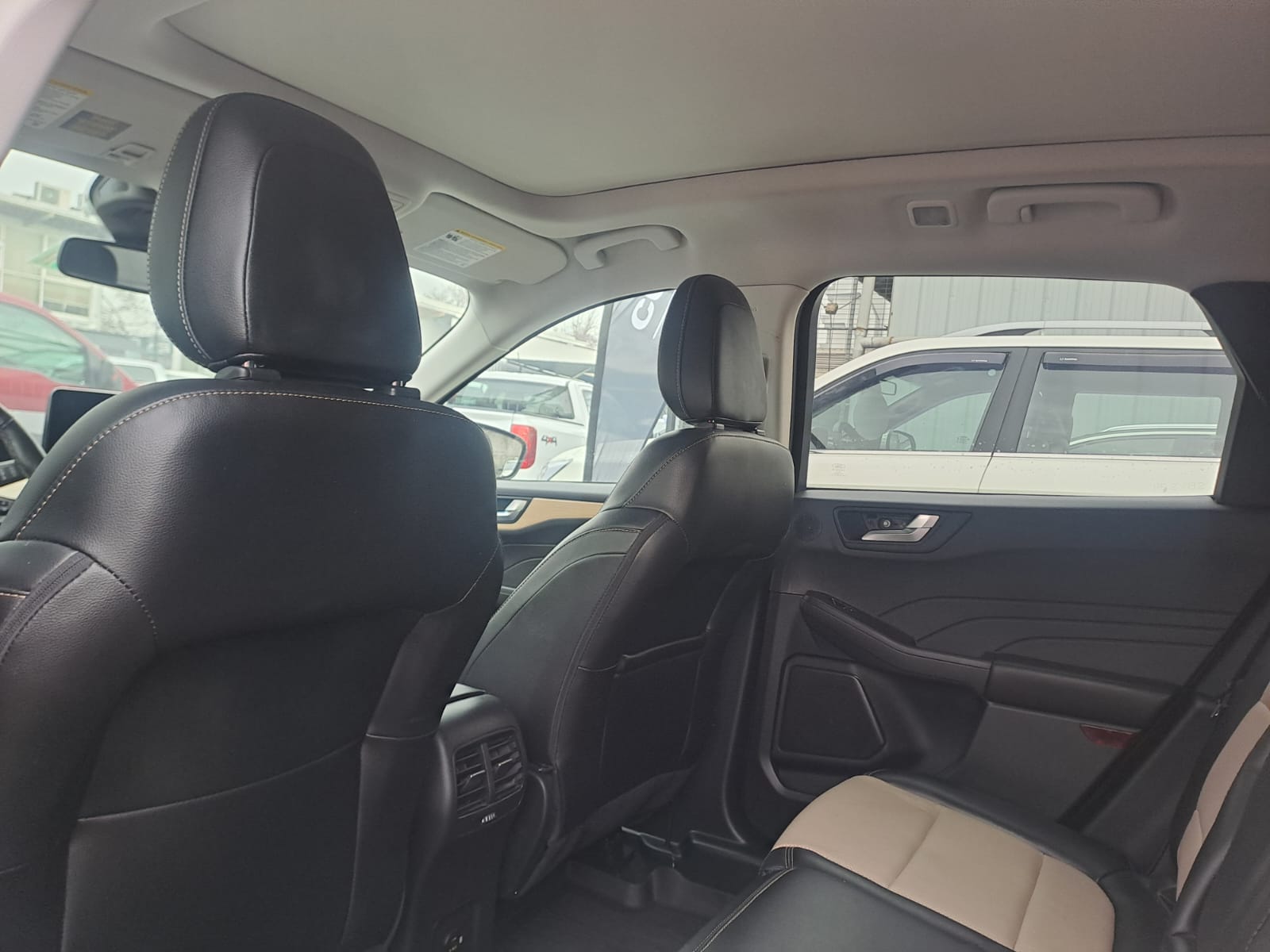 Ford ESCAPE 4X4 2.0 AT 2022 - Imagen 4 de 6