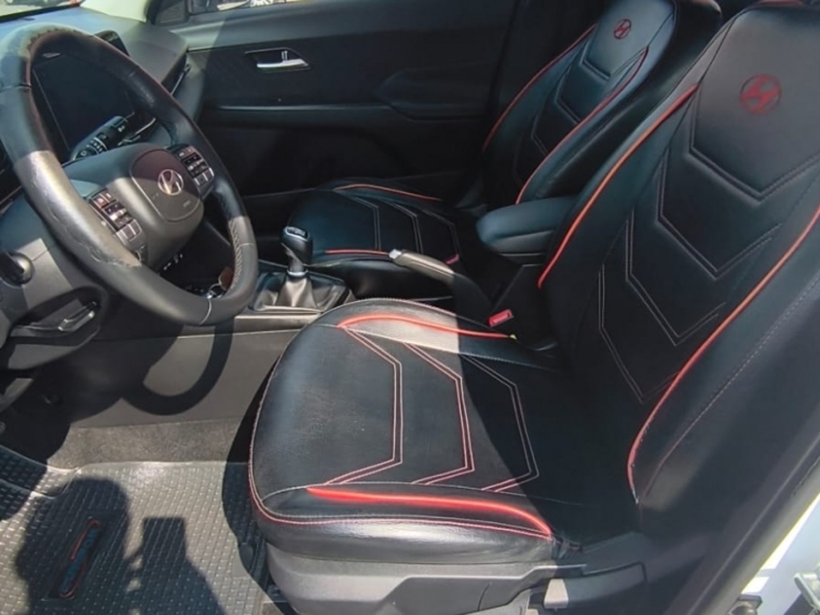 HYUNDAI ACCENT 1.5 BN7I DESIGN MT 2024 - Imagen 10 de 15