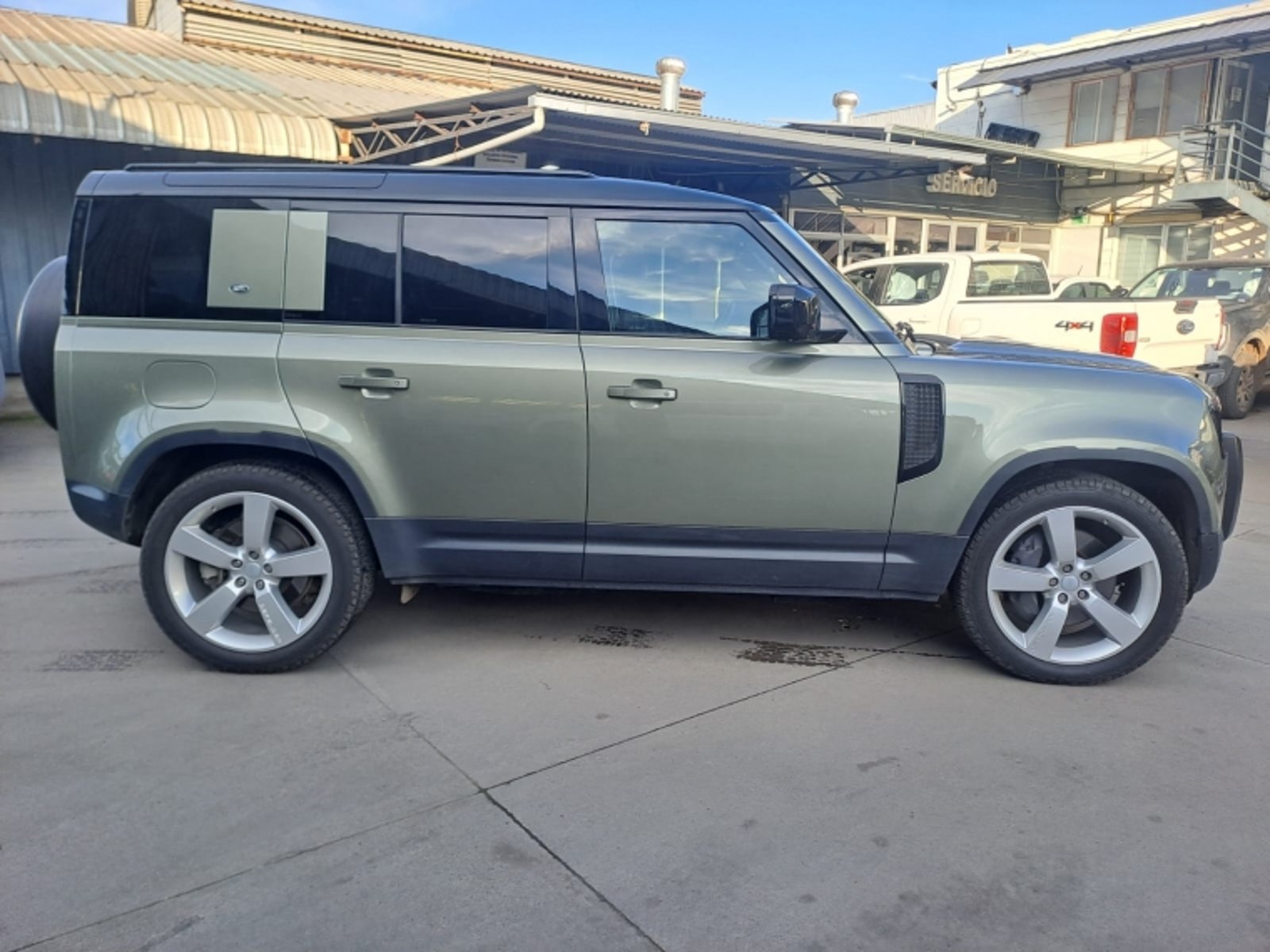 Land Rover DEFENDER 110 4X4 3.0 AUT 2021 - Imagen 11 de 12