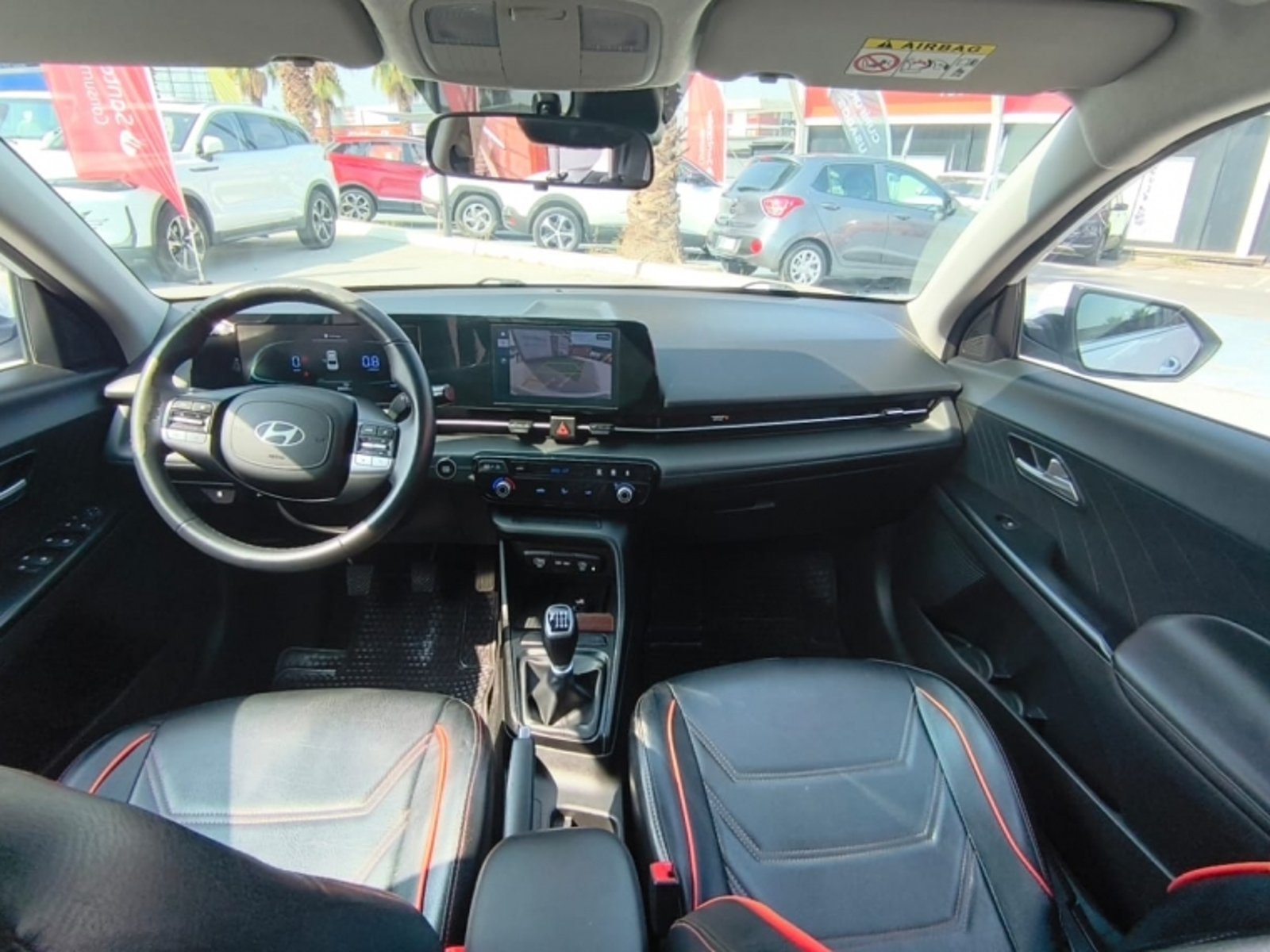 HYUNDAI ACCENT 1.5 BN7I DESIGN MT 2024 - Imagen 7 de 15
