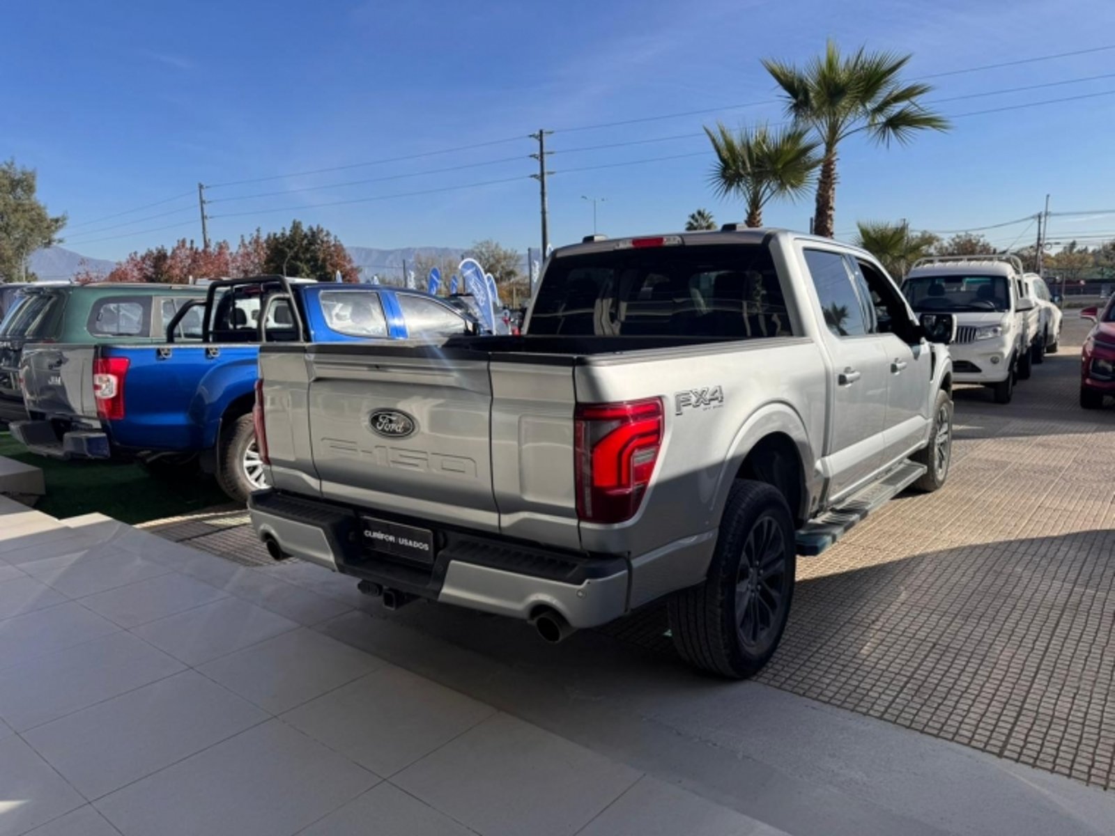 FORD F-150 5.0 LARIAT BLACK CC AT 4X4 2025 - Imagen 3 de 14