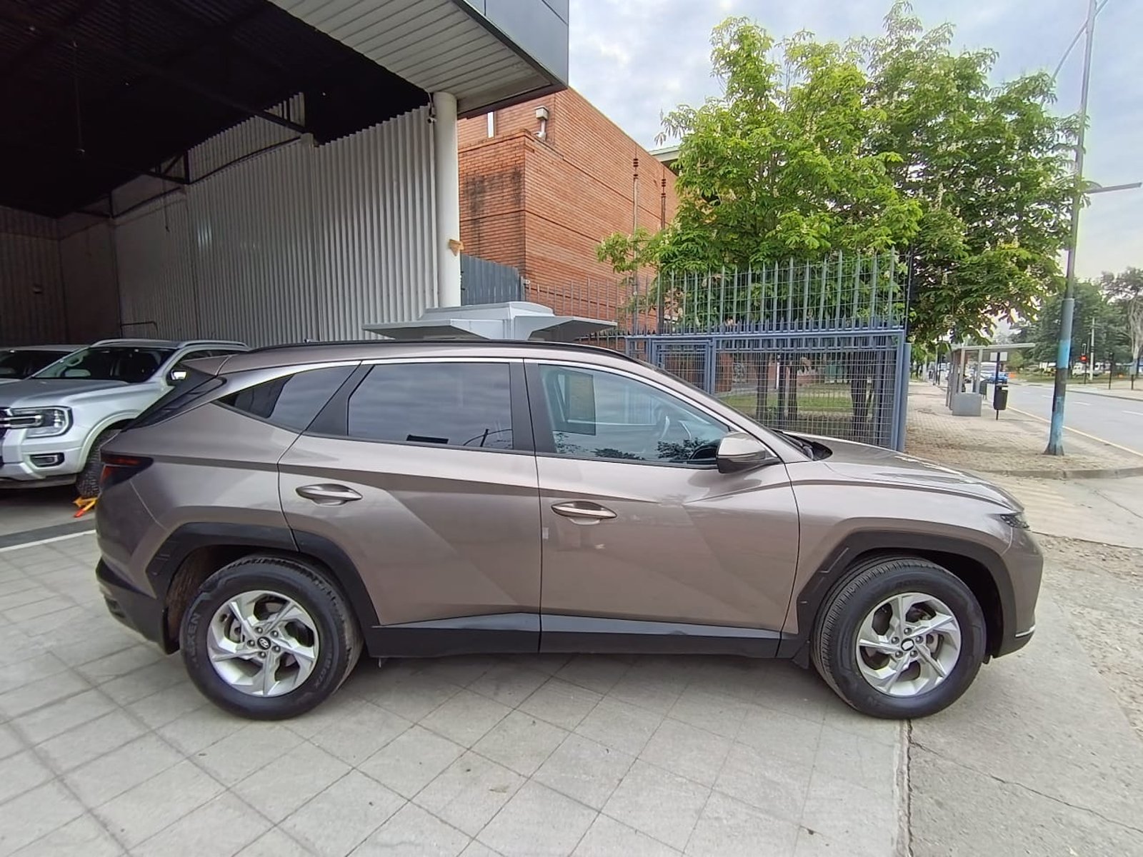 Hyundai TUCSON 2.0 NX4 PLUS MT 2023 - Foto 4 de 15