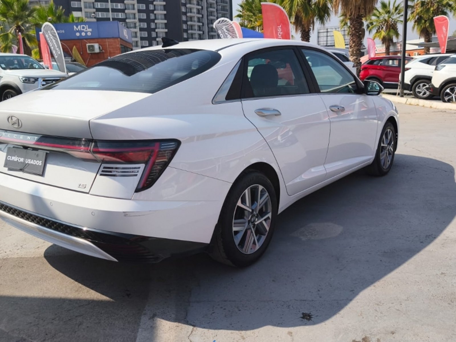 HYUNDAI ACCENT 1.5 BN7I DESIGN MT 2024 - Imagen 3 de 15