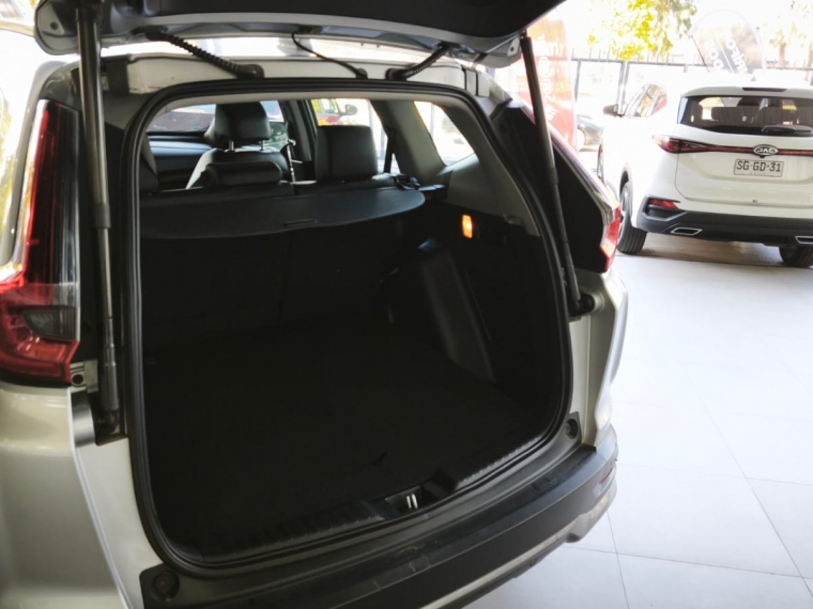 HONDA CR-V 1.5 TOURING AUT 2022 - Imagen 9 de 17