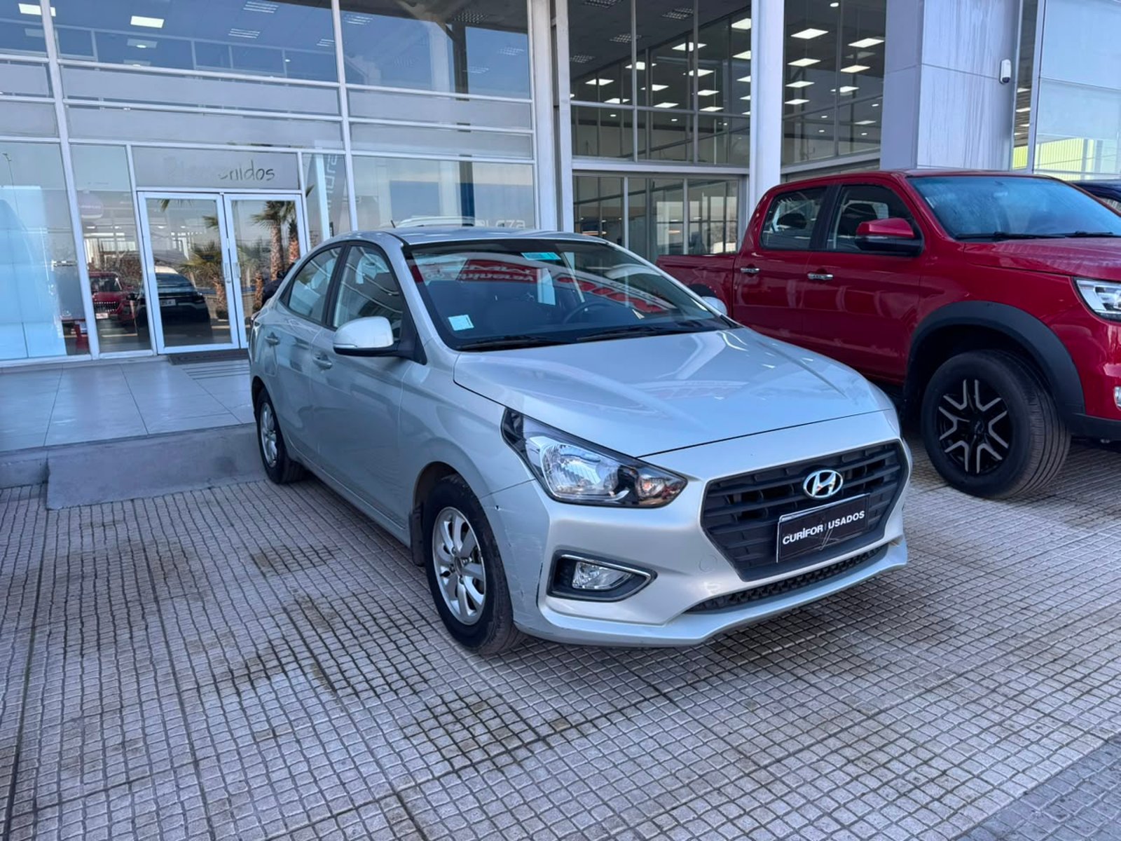 Hyundai VERNA 1.4 PLUS MT 2021 - Imagen 3 de 12