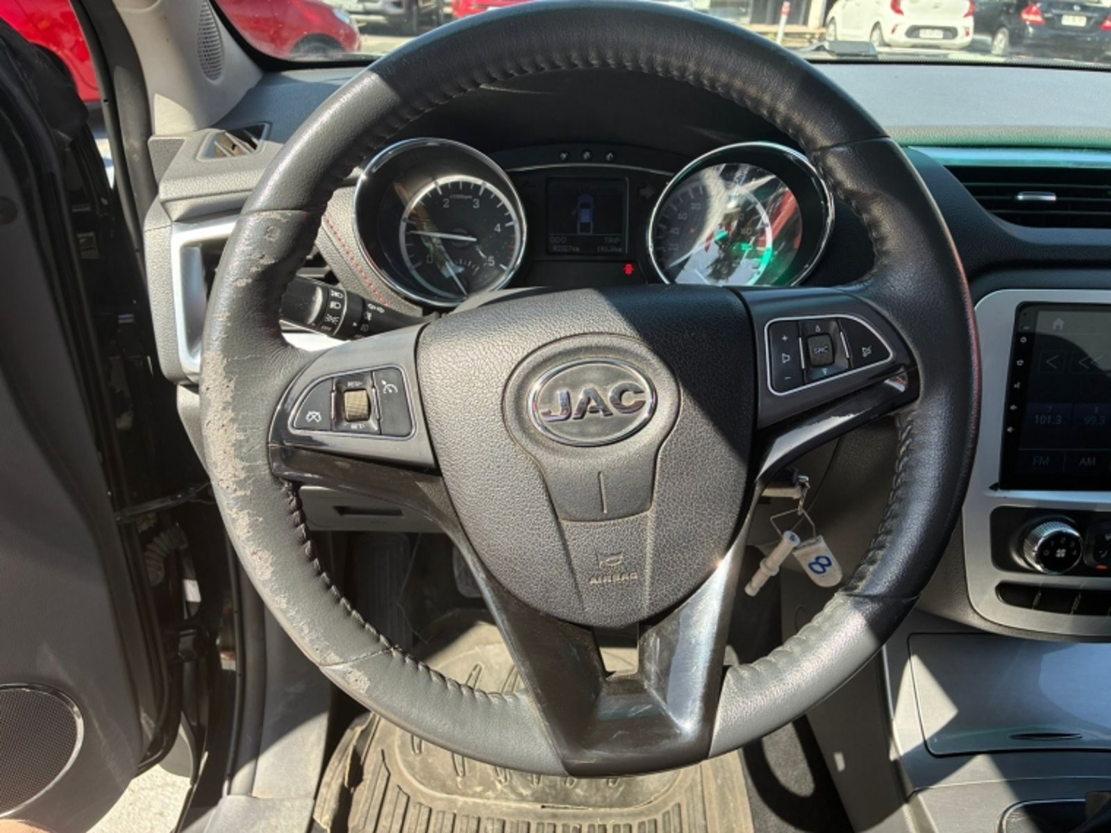 JAC T8 2.0 COMFORT MT 4X2 DIESEL 2023 - Imagen 8 de 14