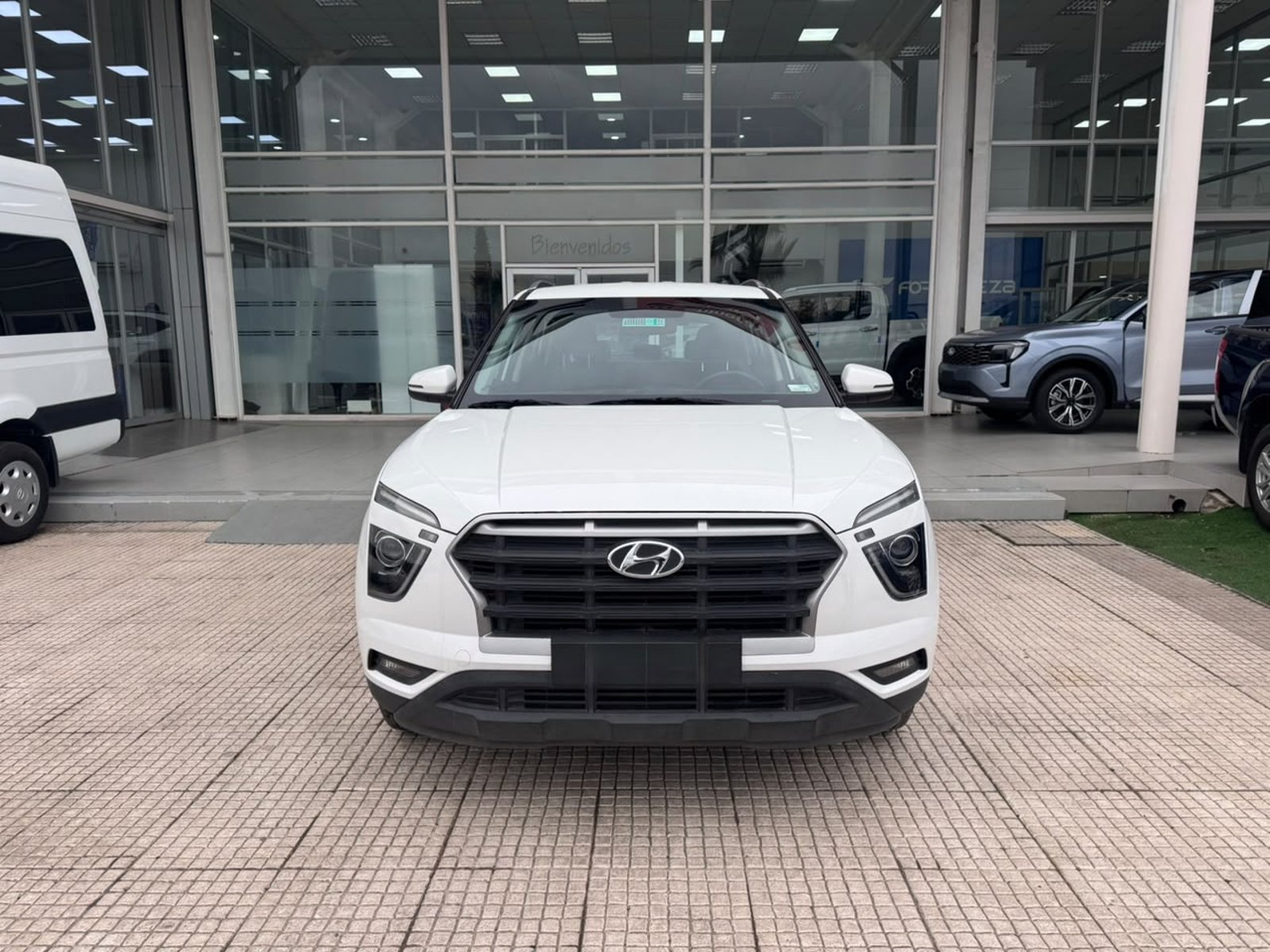 Hyundai CRETA 1.5 SU2I PLUS MT 2023 - Foto 2 de 11