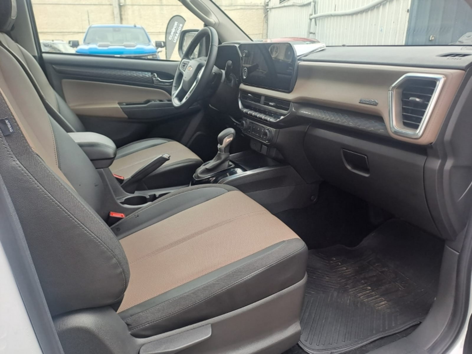 Chevrolet COLORADO 2.8 HIGH COUNTRY AT 4X4 DIESEL 2026 - Imagen 9 de 15