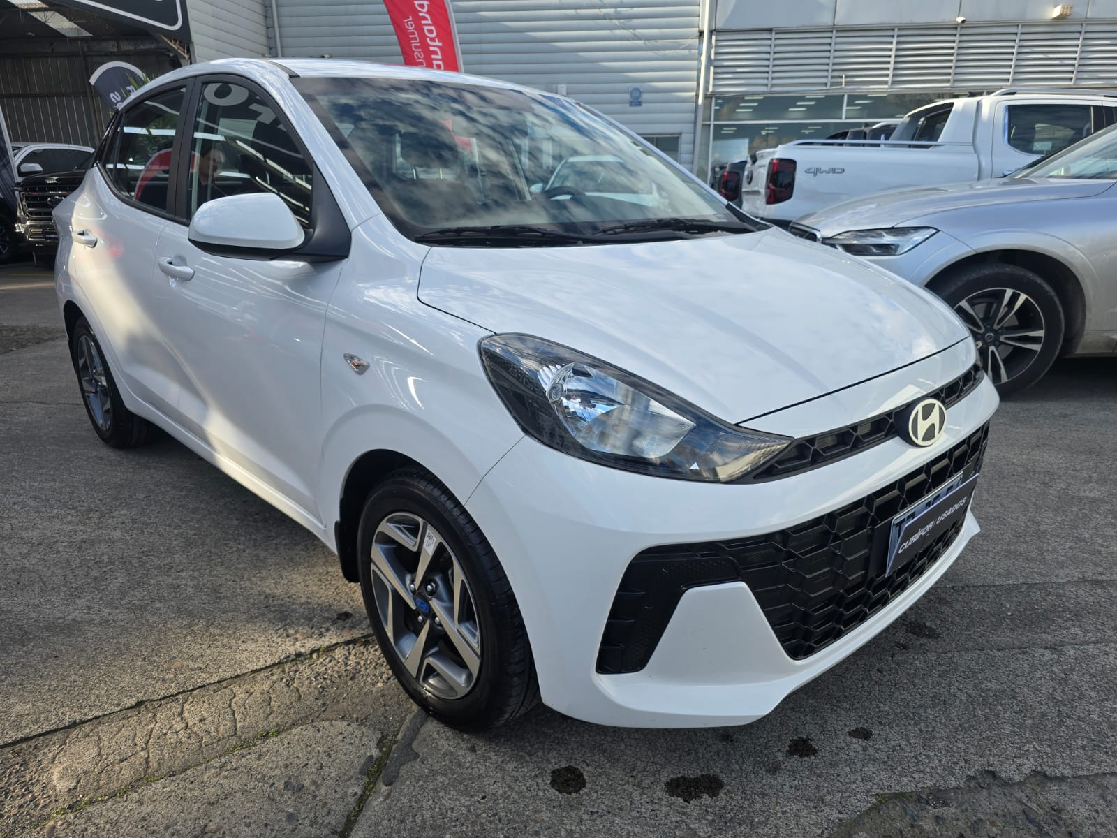 Hyundai GRAND I10 1.2 AI3 SDN PLUS MT 2025 - Foto 3 de 4