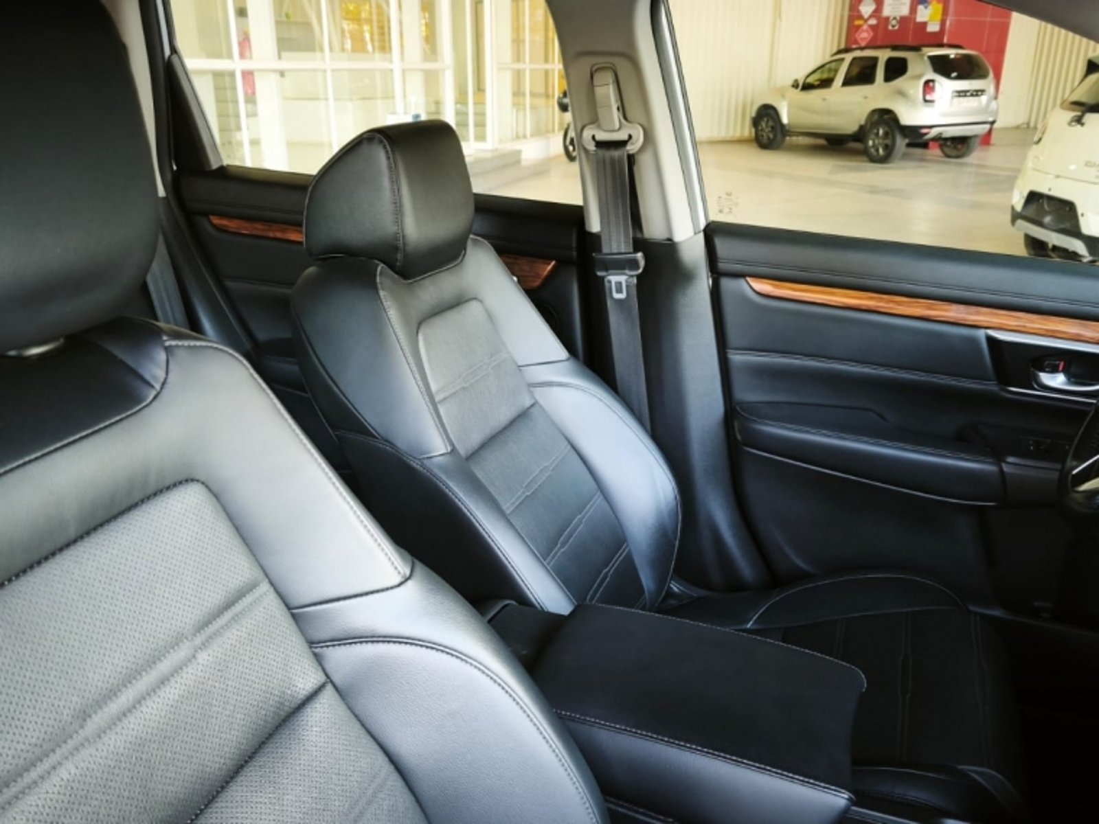 HONDA CR-V 1.5 TOURING AUT 2022 - Imagen 12 de 17