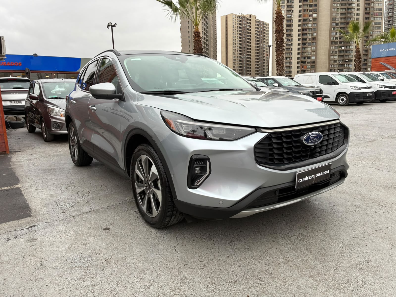 Ford ESCAPE FHEV 2.5 AUT 2024 - Imagen 3 de 19