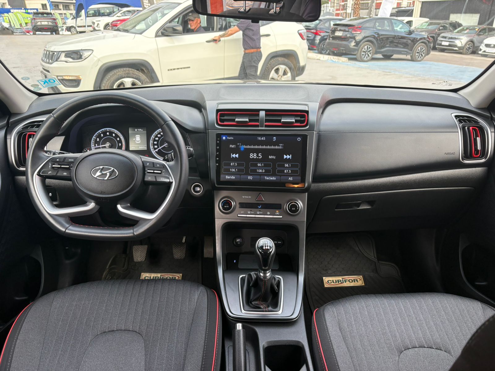 Hyundai CRETA 1.5 SU2I VALUE MT 2023 - Imagen 10 de 14
