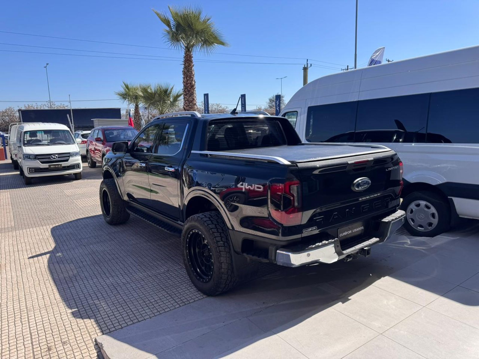 Ford RANGER 3.0 LIMITED AT 4X4 2025 - Imagen 6 de 12
