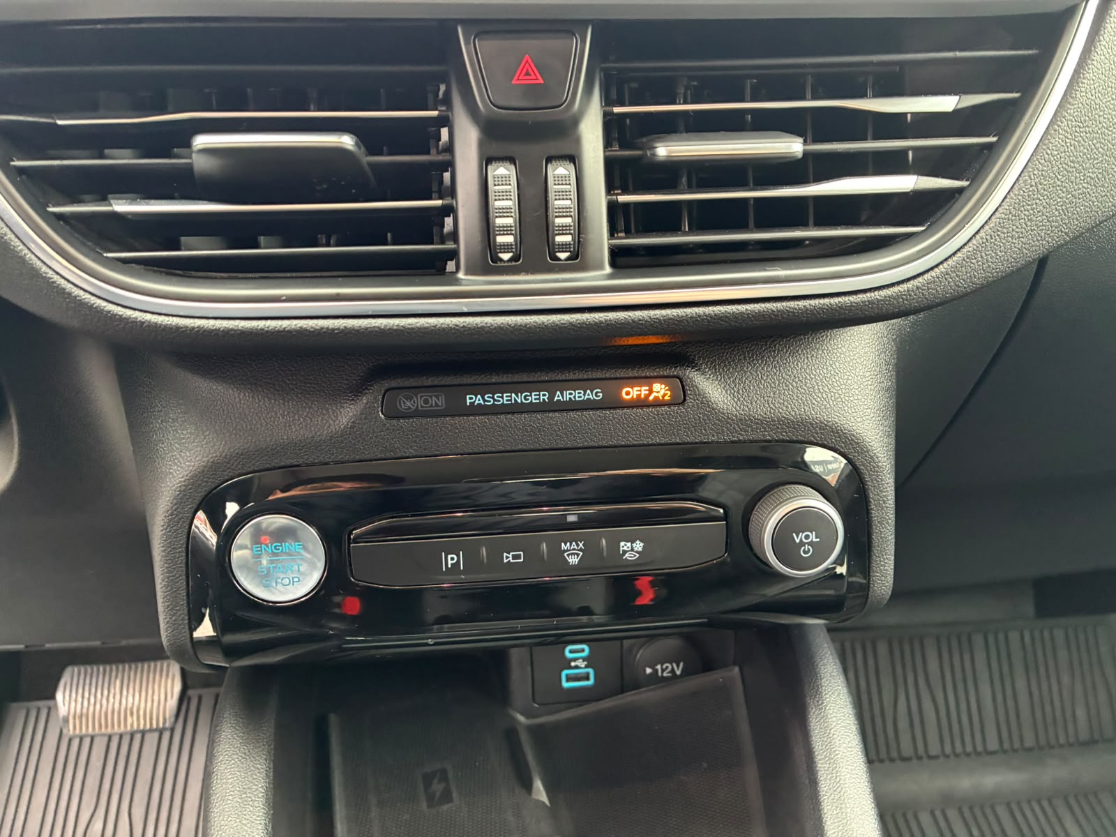 Ford ESCAPE FHEV 2.5 AUT 2024 - Imagen 14 de 19