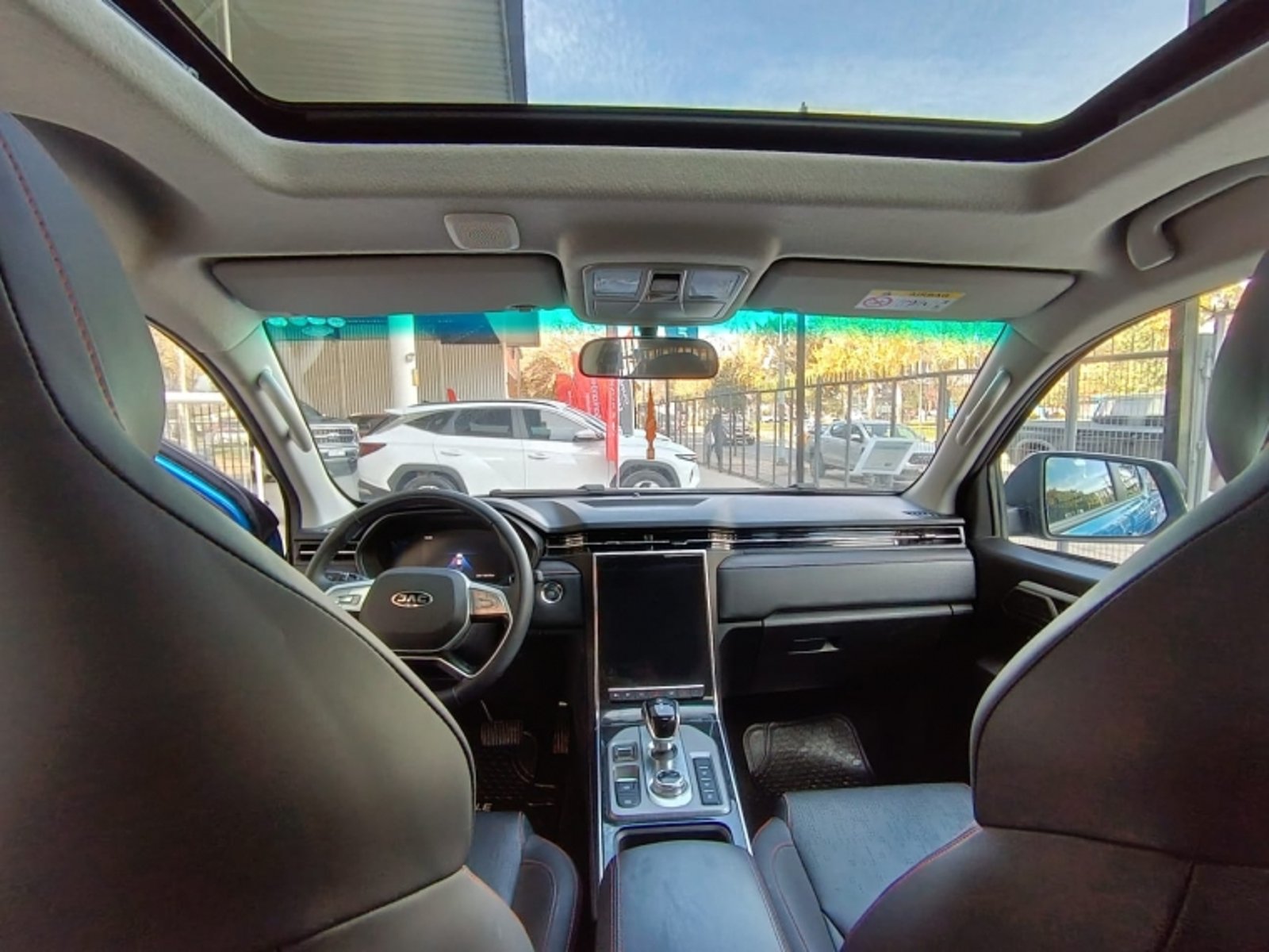 JAC T8 PRO 2.0 LUXURY 4X4 DIESEL AT 2025 - Imagen 8 de 14