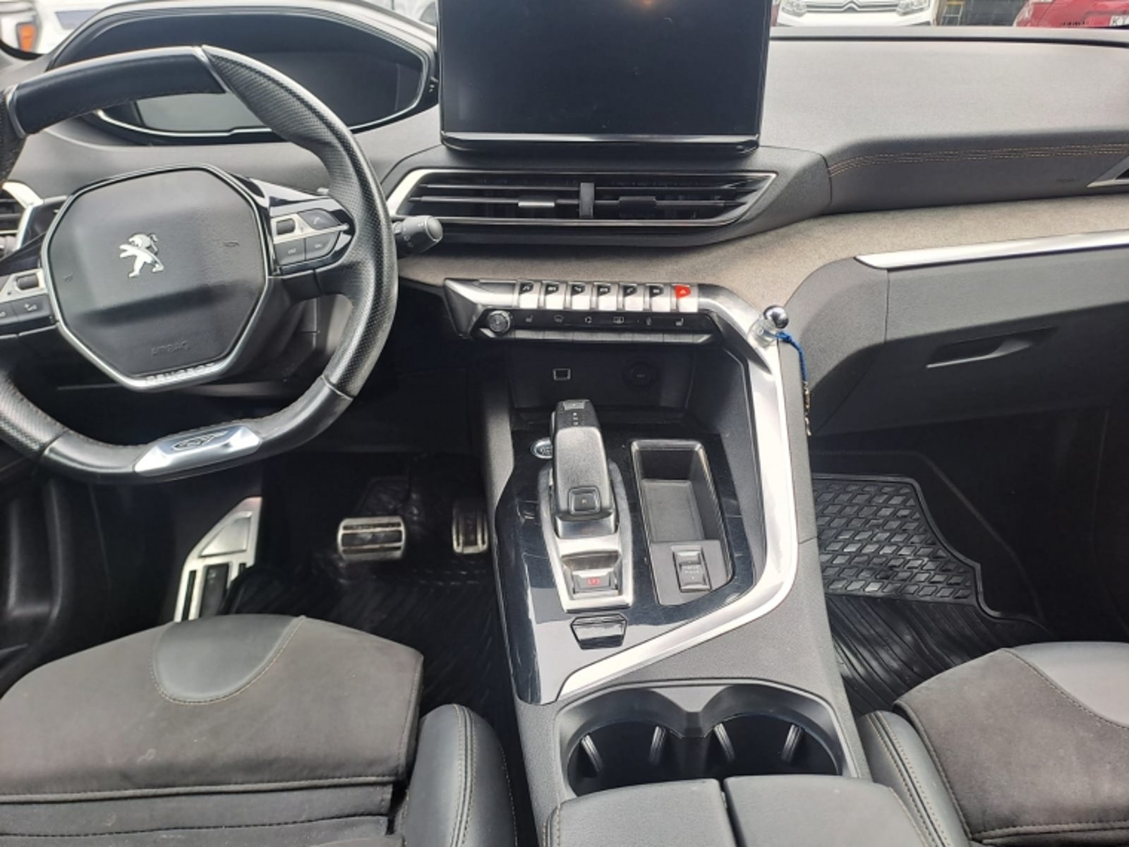 Peugeot 5008 1.6 GT PURETECH 180 EAT8 2022 - Foto 4 de 12