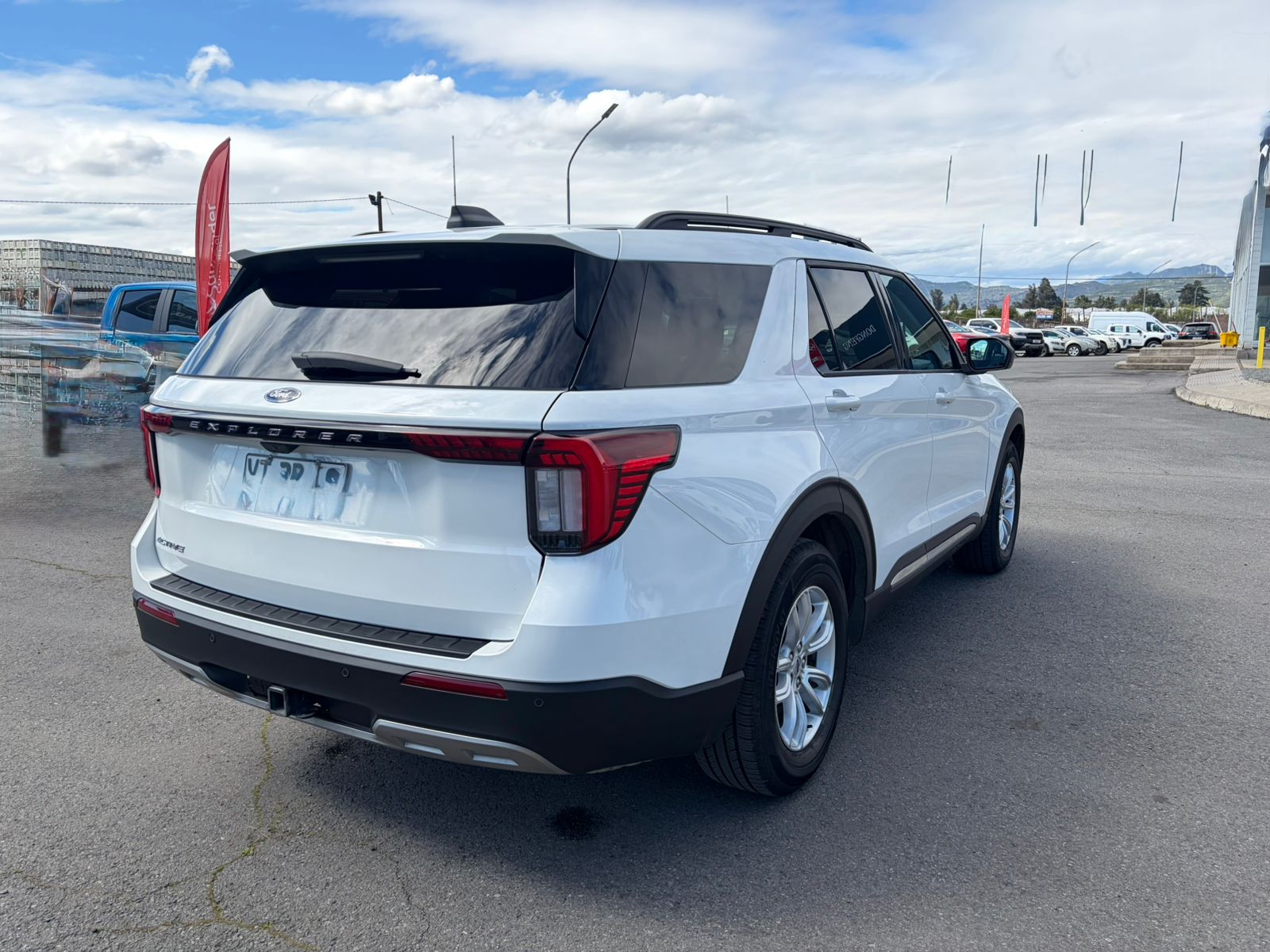 Ford EXPLORER 2.3 ACTIVE 4X2 2026 - Imagen 4 de 12