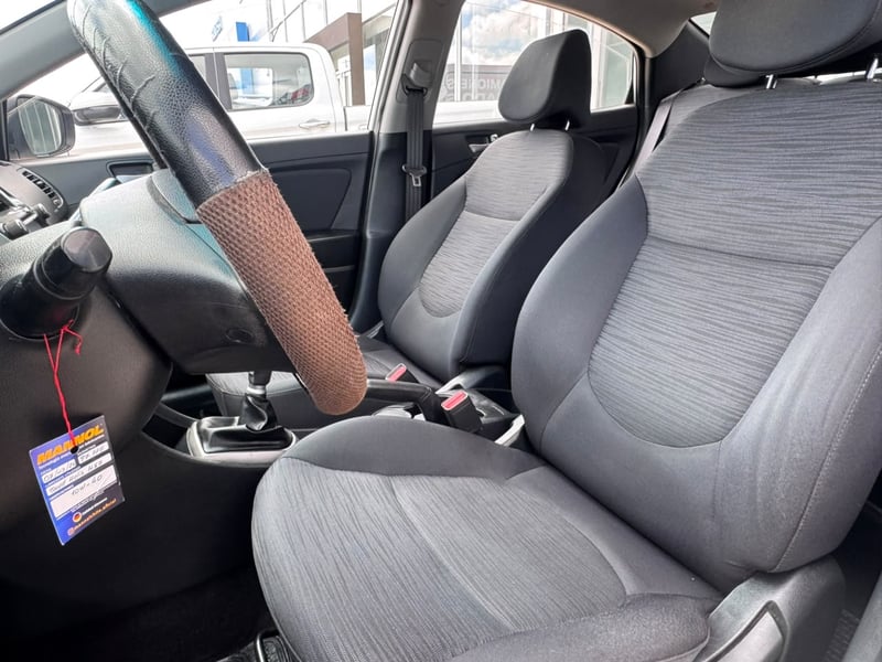 Hyundai ACCENT 1.4 RB SDN 6MT GL 2AB AC 4X2 2019 - Imagen 12 de 14
