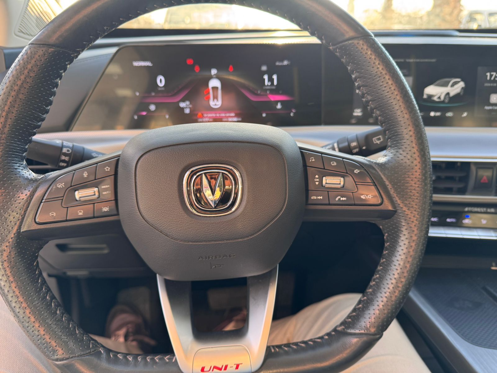 Changan UNI-T 1.5 ELITE AT 2023 - Imagen 7 de 12
