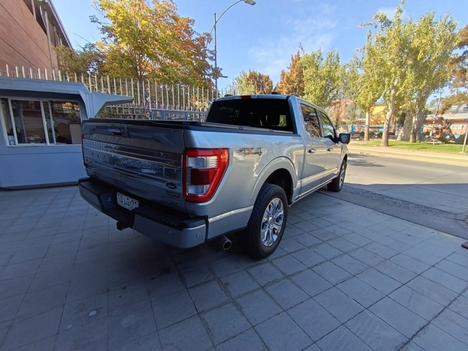 FORD F-150 3.5 PLATINUM CC AT 4X4 2024 - Imagen 3 de 13