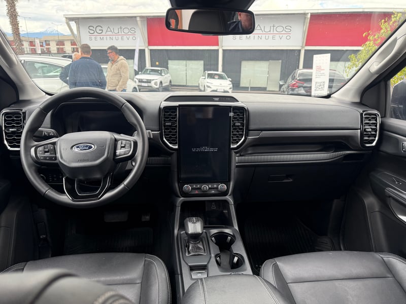 Ford RANGER 3.0 LIMITED AT 4X4 DIESEL 2025 - Imagen 12 de 17