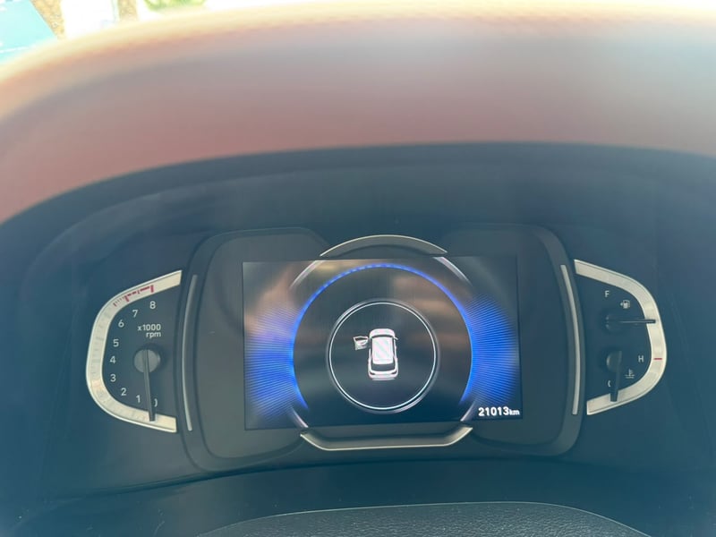Hyundai CRETA 2.0 GRAND SU2I PLUS AT 2025 - Imagen 8 de 17