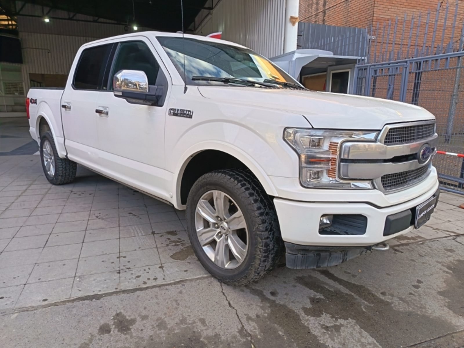 Ford F-150 PLATINUM 3.5 2020 - Foto 2 de 14