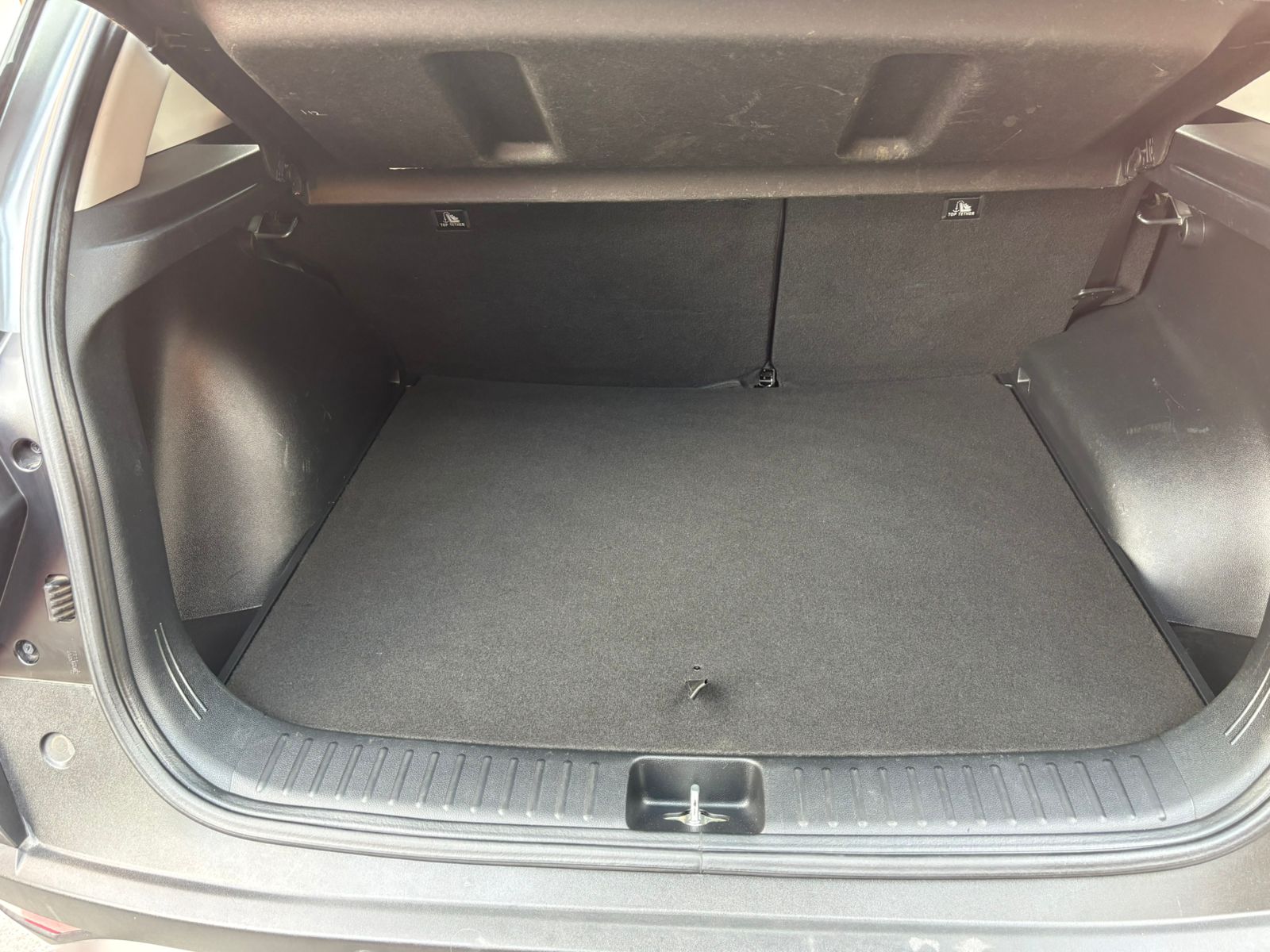 Hyundai CRETA 1.5 SU2I VALUE MT 2023 - Imagen 8 de 14