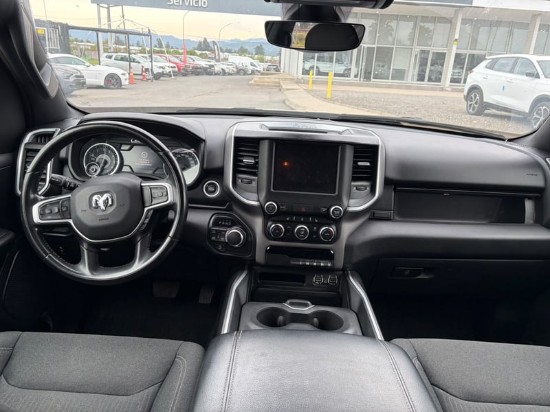 RAM 1500 BIG HORN CREW CAB 4X4 3.6 AUT 2022 - Imagen 7 de 10