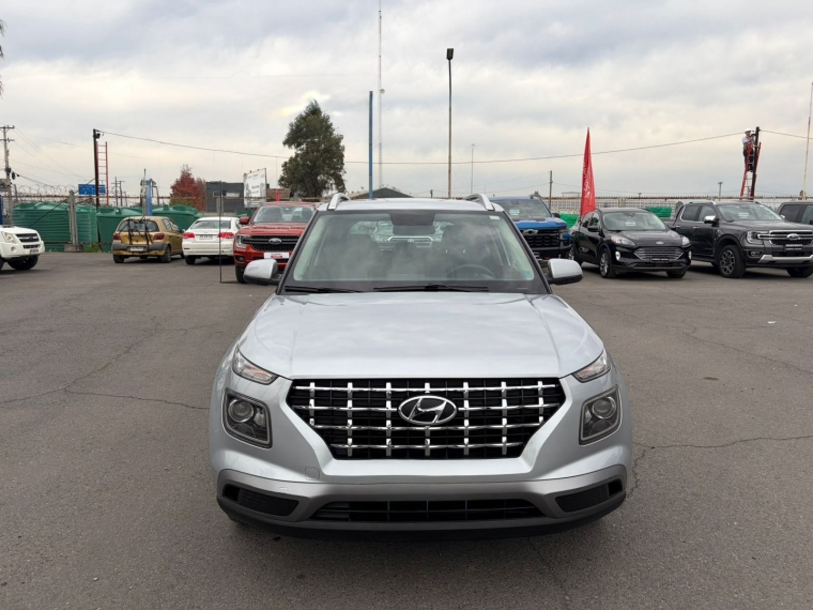 HYUNDAI VENUE 1.6 QX PLUS MT 2022 - Imagen 4 de 11