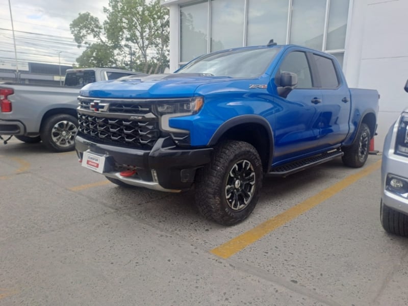 Chevrolet SILVERADO 6.2 ZR2 AT 4X4 - DESCUENTA IVA 2024