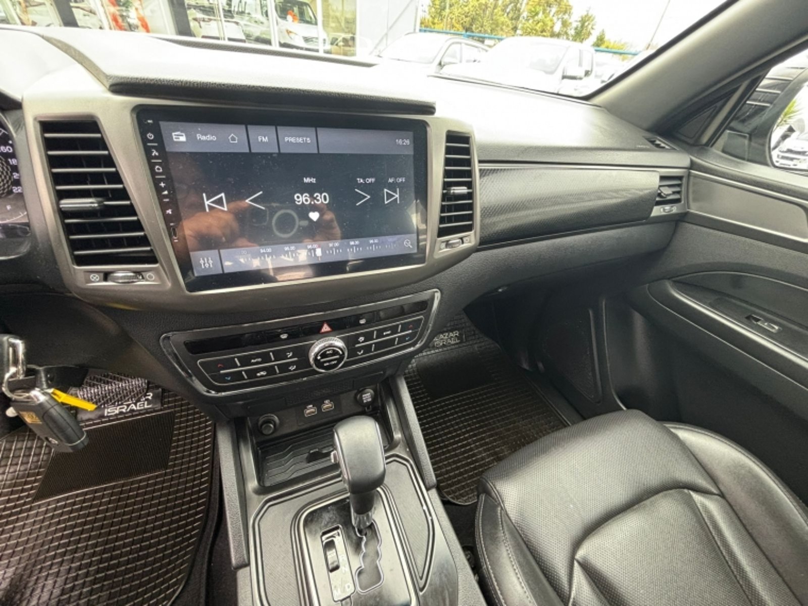 SSANGYONG MUSSO 2.2 LIMITED PLUS 4X4 DIESEL AT 2024 - Imagen 6 de 18