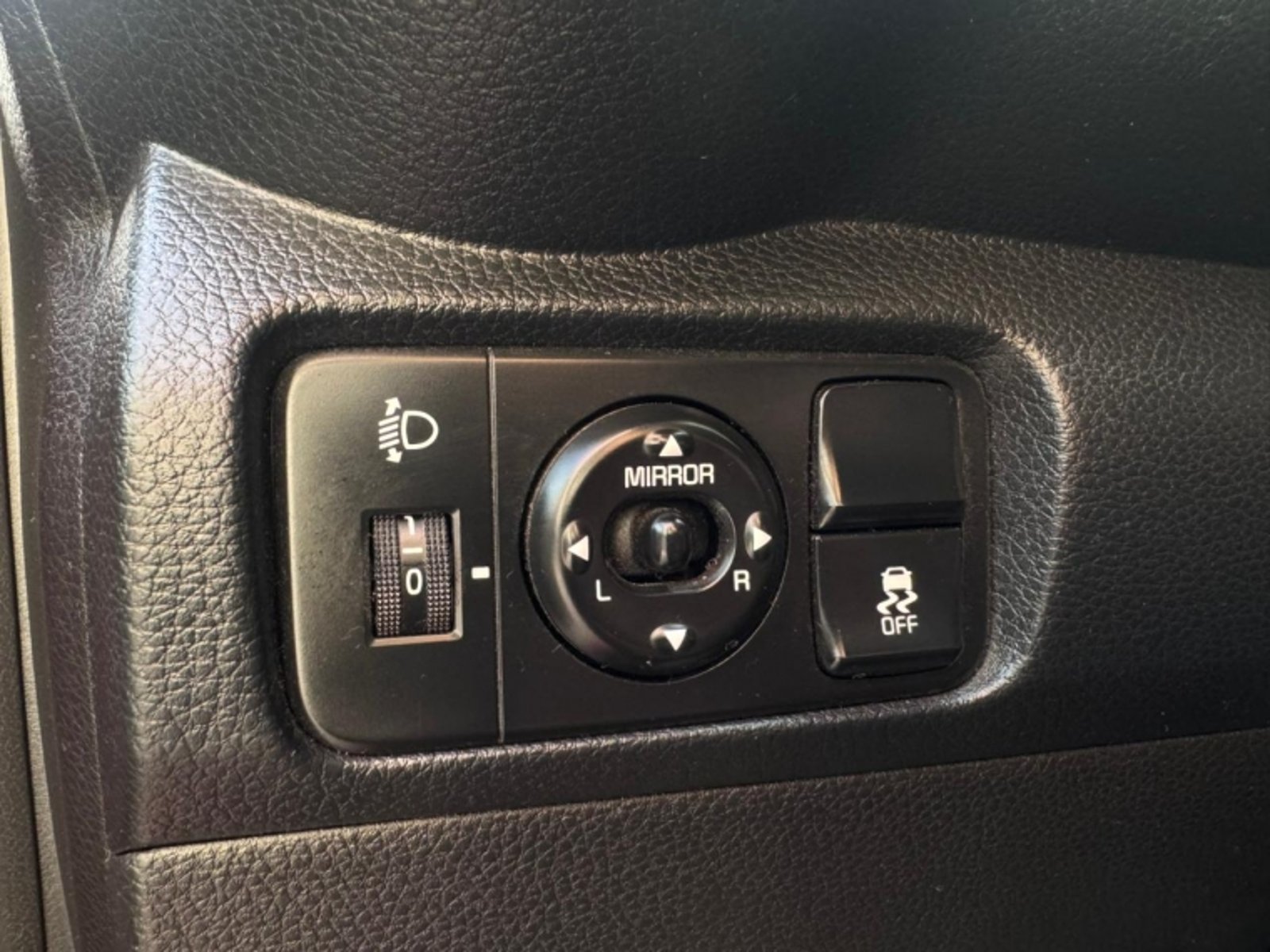 Kia SOLUTO 1.4 LX AC MT 2024 - Imagen 10 de 13