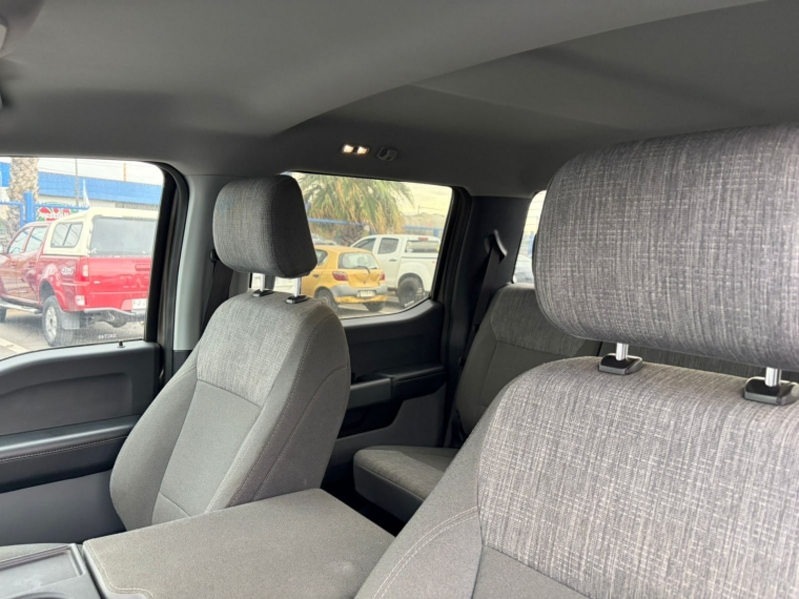 FORD F-150 XLT 3.3 4X2 AUT 2023 - Imagen 10 de 12