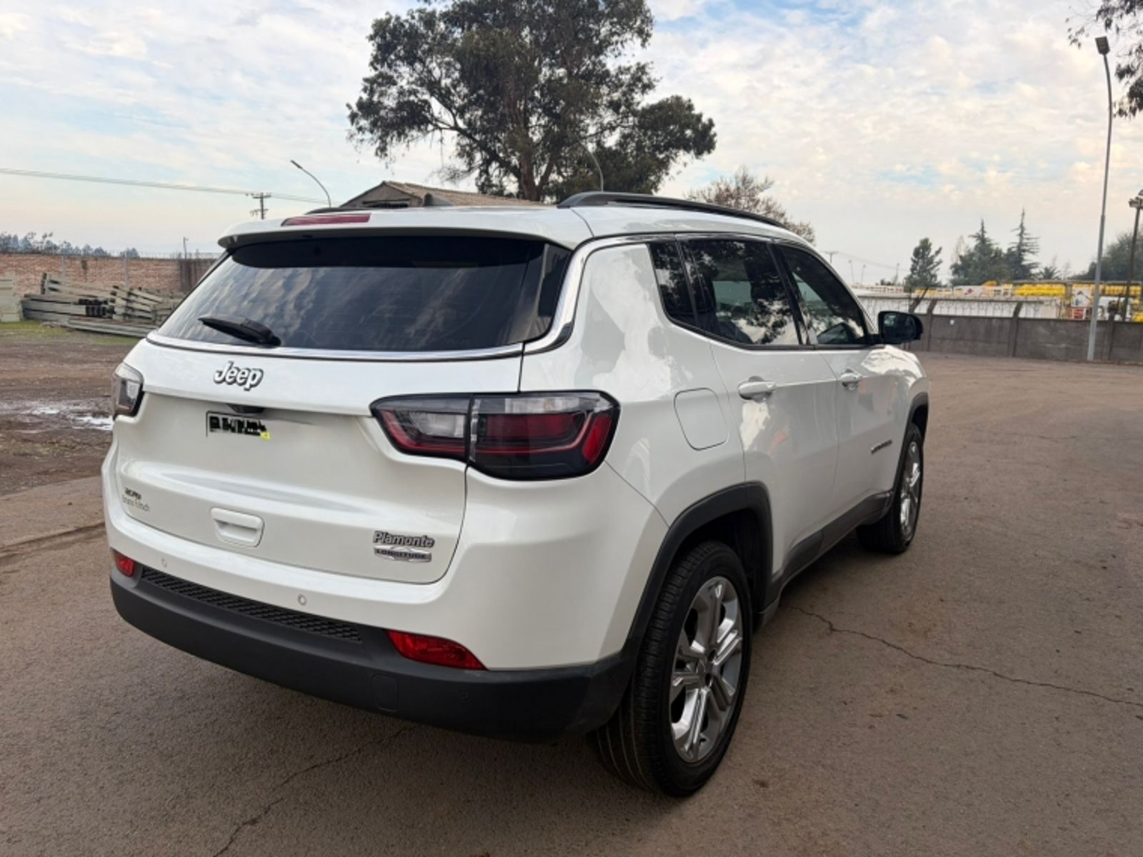 Jeep COMPASS LONGITUDE 1.3 AUT 2022 - Foto 2 de 10