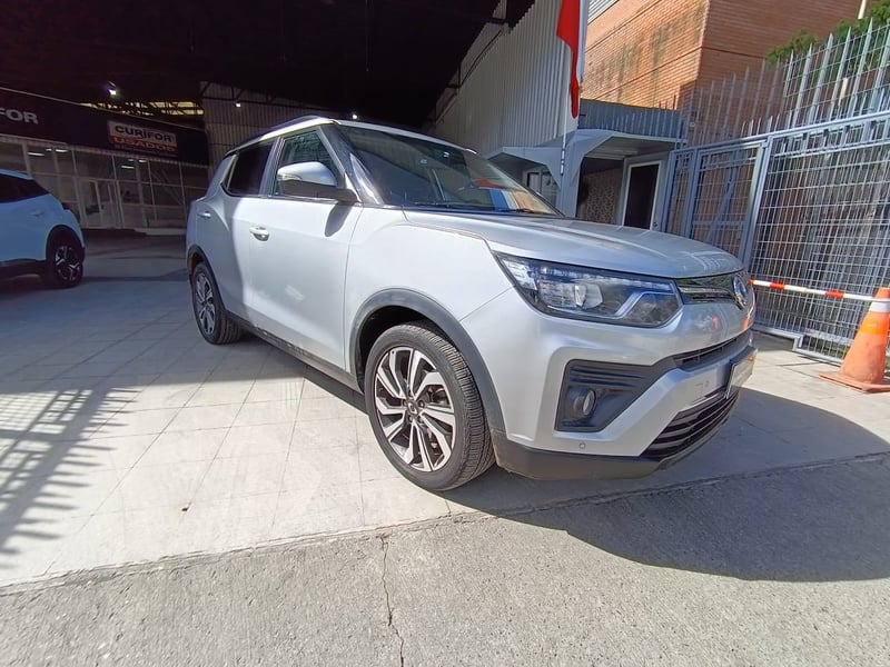 SsangYong TIVOLI 1.6 LIMITED AT 2022 - Imagen 3 de 15